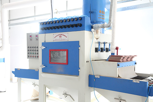 鋁板陽極氧化廠家自動噴砂機(jī)